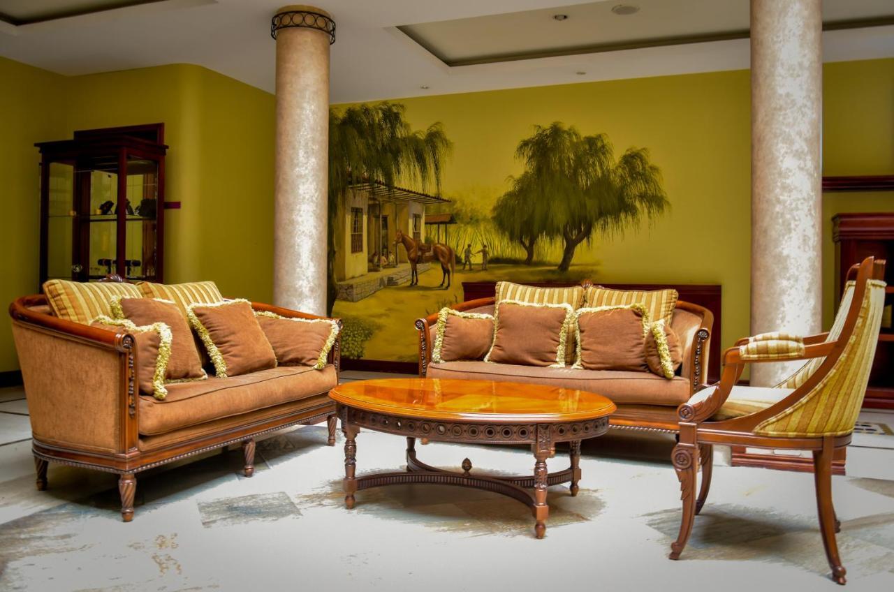 Grand Victoria Boutique Hotel Loja Buitenkant foto