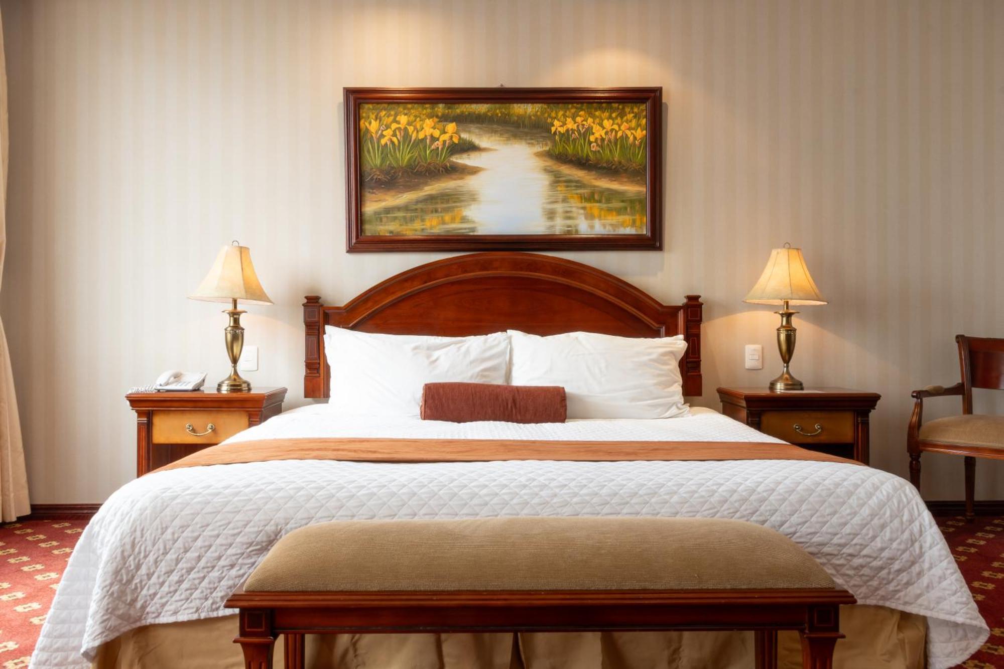 Grand Victoria Boutique Hotel Loja Buitenkant foto